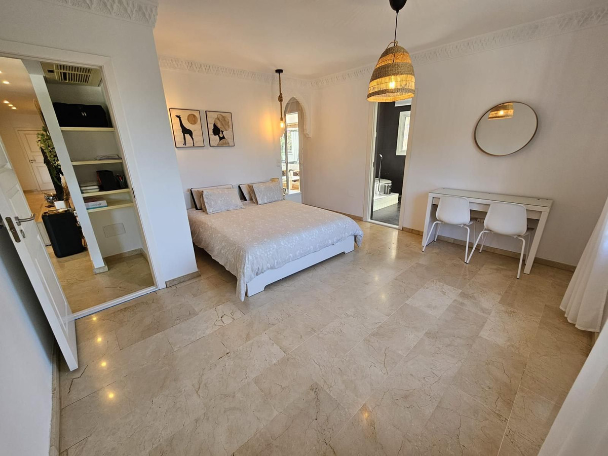5 Bed Townhouse for sale in Benalmadena Costa Del Sol, Málaga, Spain