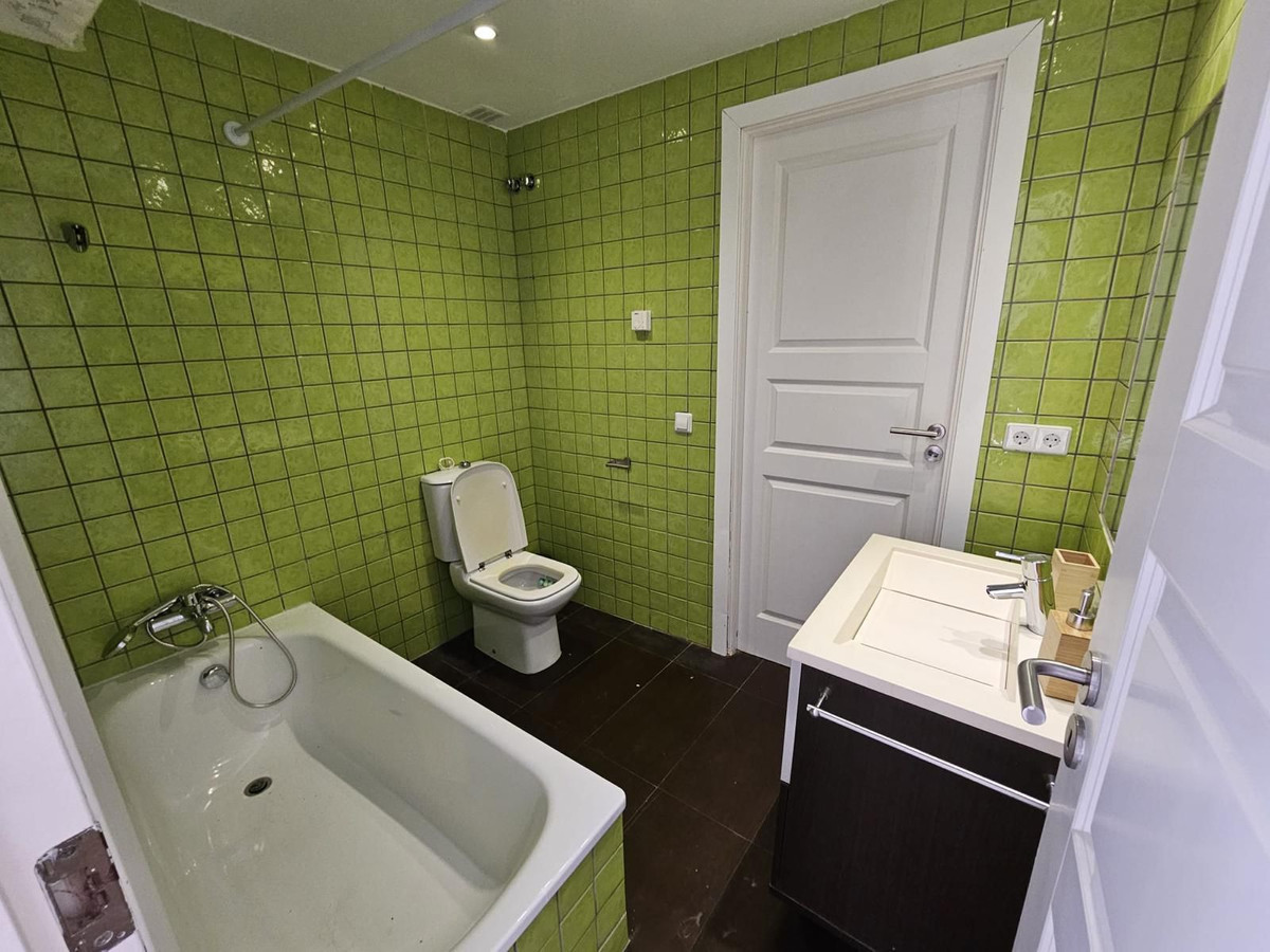 5 Bed Townhouse for sale in Benalmadena Costa Del Sol, Málaga, Spain