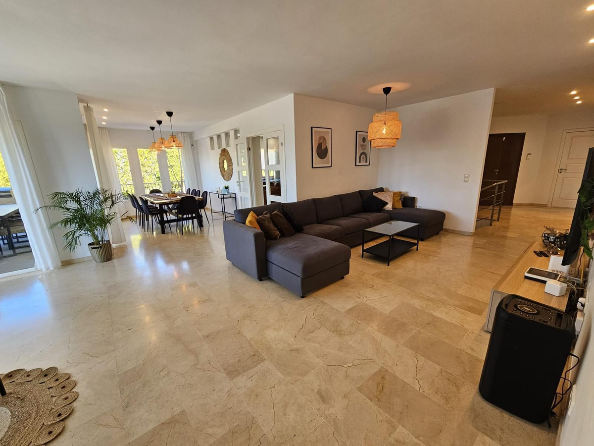 5 Bed Townhouse for sale in Benalmadena Costa Del Sol, Málaga, Spain
