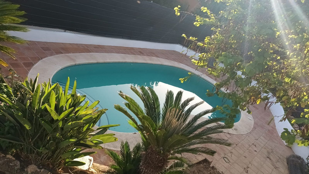 5 Bed Townhouse for sale in Benalmadena Costa Del Sol, Málaga, Spain