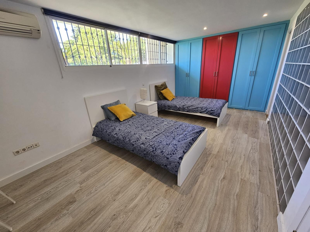 5 Bed Townhouse for sale in Benalmadena Costa Del Sol, Málaga, Spain
