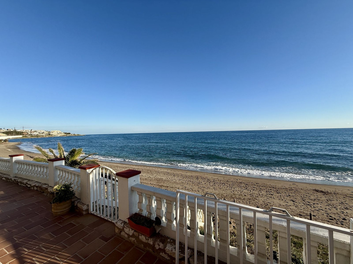 4 Bed Townhouse for sale in Mijas Costa Costa Del Sol, Málaga, Spain