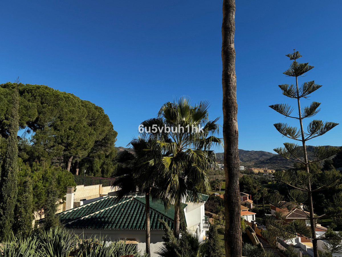 Se vende Villa - Chalet de 4 dormitorios en Málaga Ciudad, Málaga, España