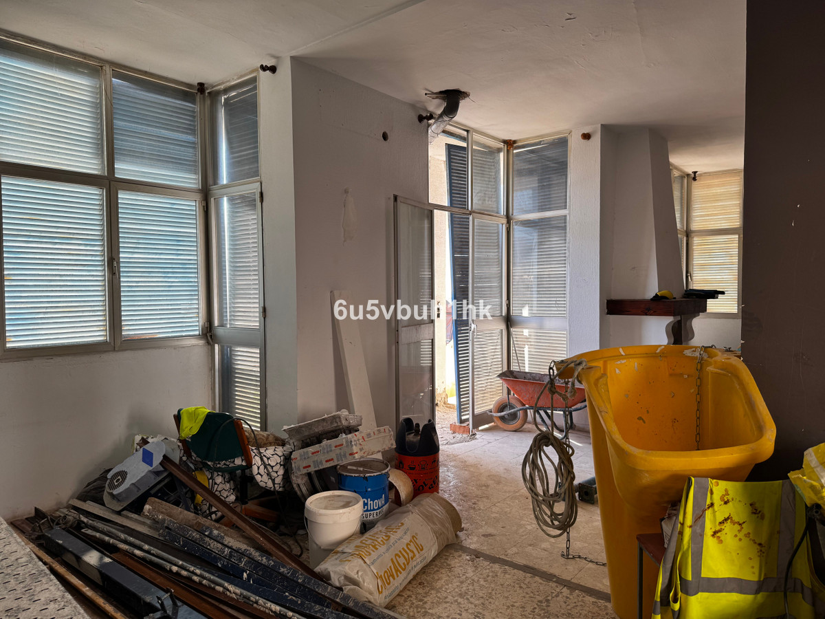 Se vende Villa - Chalet de 4 dormitorios en Málaga Ciudad, Málaga, España