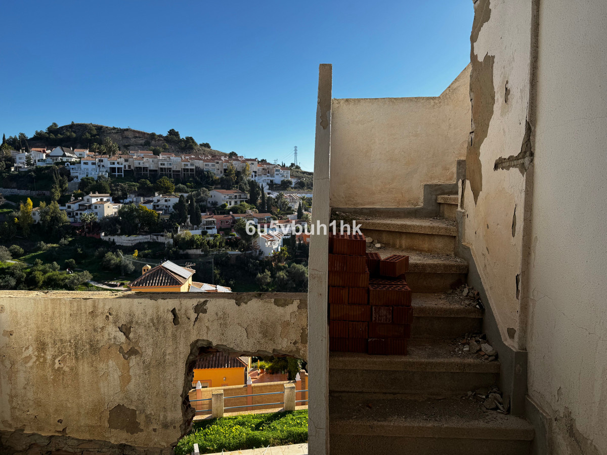 Se vende Villa - Chalet de 4 dormitorios en Málaga Ciudad, Málaga, España