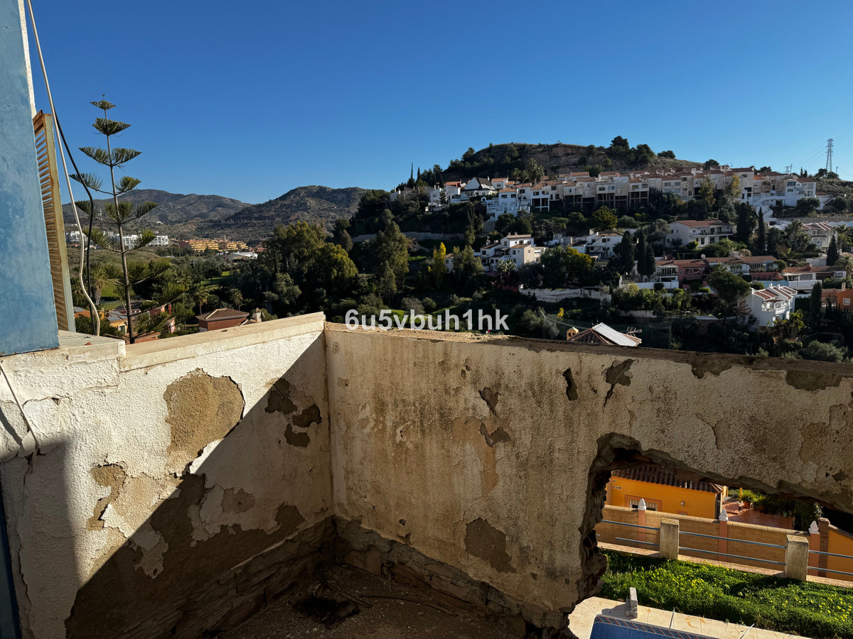 Se vende Villa - Chalet de 4 dormitorios en Málaga Ciudad, Málaga, España