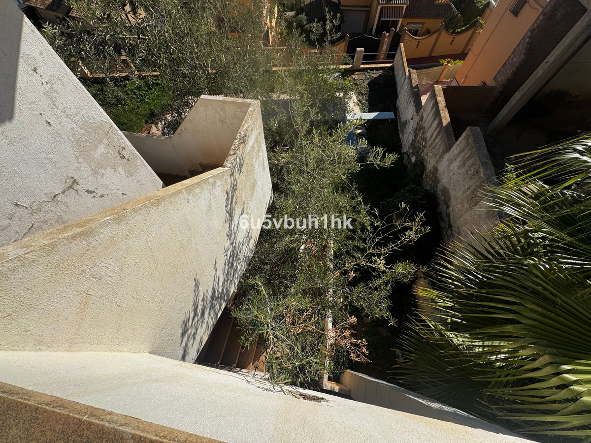 Se vende Villa - Chalet de 4 dormitorios en Málaga Ciudad, Málaga, España