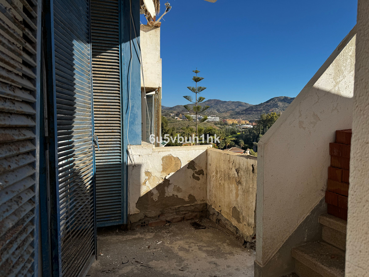 Se vende Villa - Chalet de 4 dormitorios en Málaga Ciudad, Málaga, España