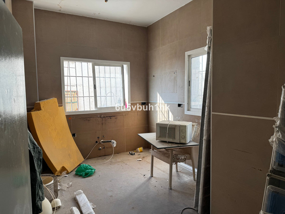 Se vende Villa - Chalet de 4 dormitorios en Málaga Ciudad, Málaga, España