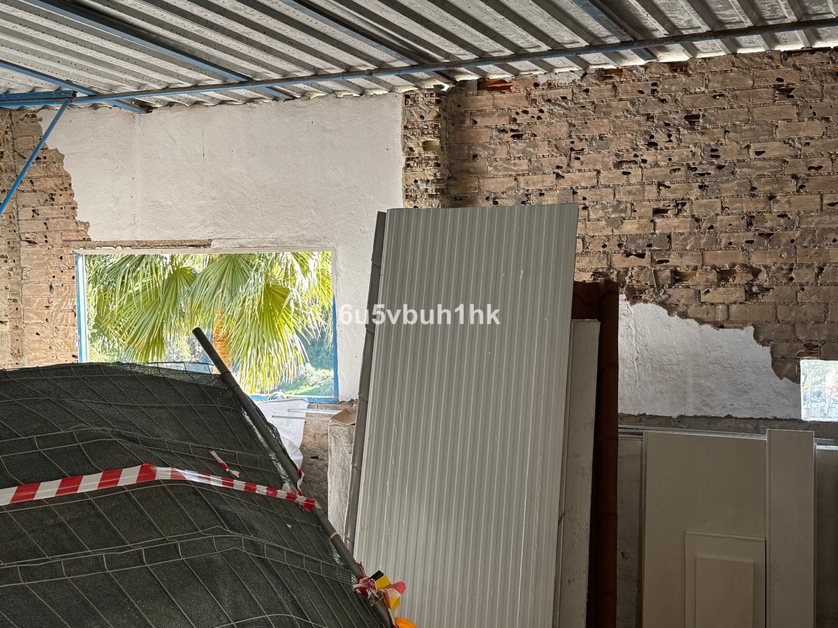 Se vende Villa - Chalet de 4 dormitorios en Málaga Ciudad, Málaga, España