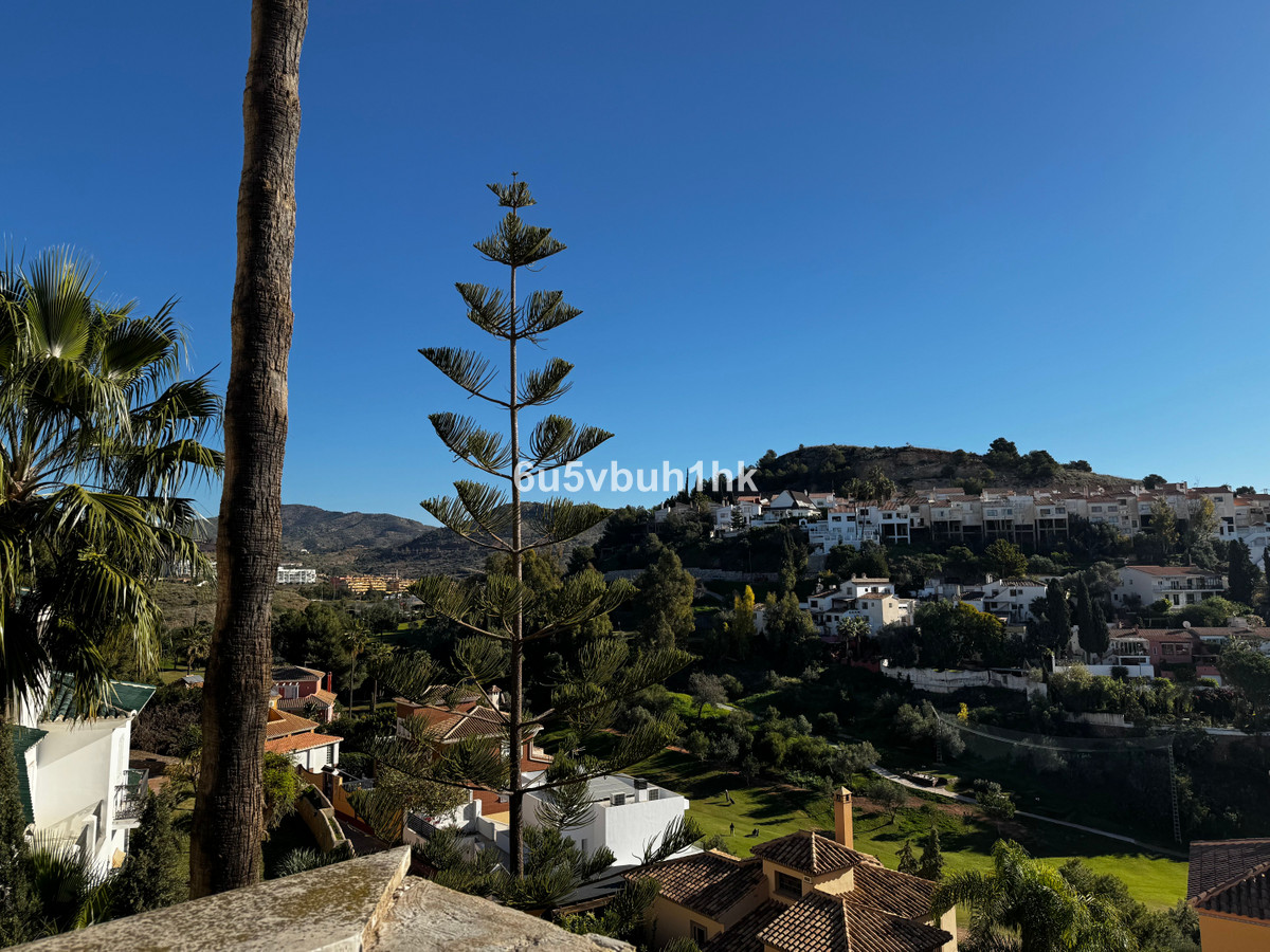 Se vende Villa - Chalet de 4 dormitorios en Málaga Ciudad, Málaga, España