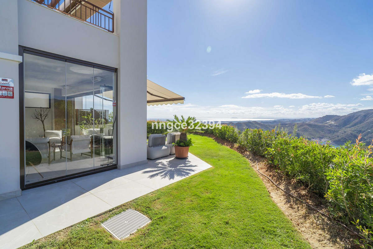 3 Bed Townhouse for sale in Istán Costa Del Sol, Málaga, Spain