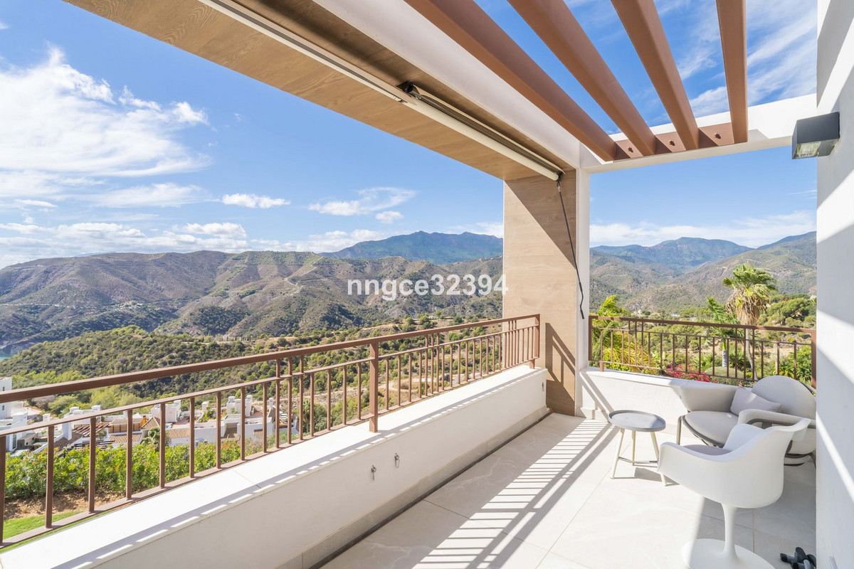 3 Bed Townhouse for sale in Istán Costa Del Sol, Málaga, Spain