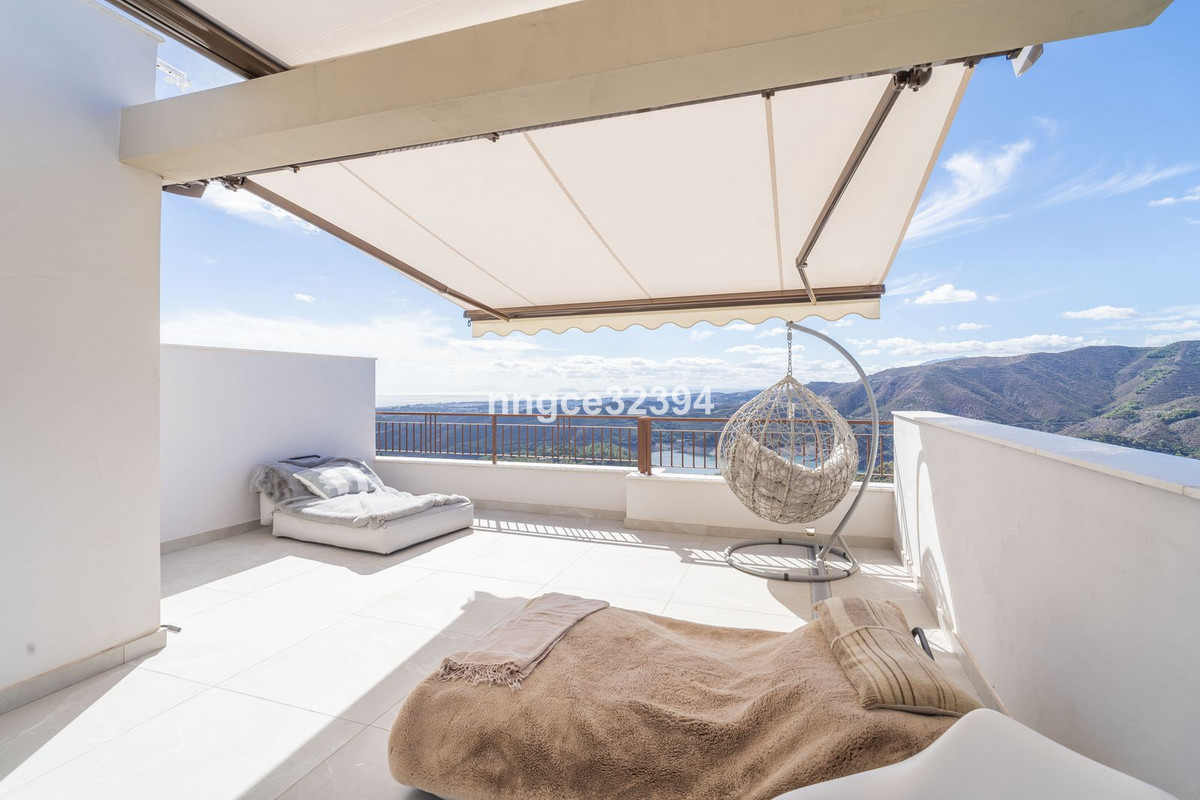 3 Bed Townhouse for sale in Istán Costa Del Sol, Málaga, Spain