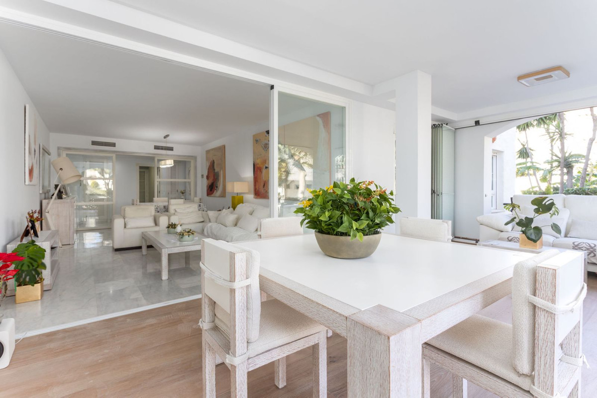 5 Bed Apartment for sale in San Pedro De Alcántara Costa Del Sol, Málaga, Spain