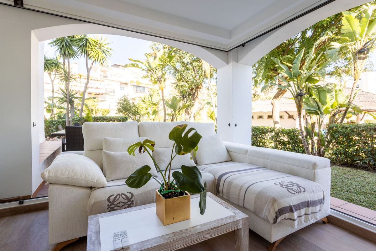 5 Bed Apartment for sale in San Pedro De Alcántara Costa Del Sol, Málaga, Spain