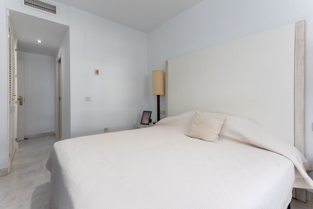 5 Bed Apartment for sale in San Pedro De Alcántara Costa Del Sol, Málaga, Spain