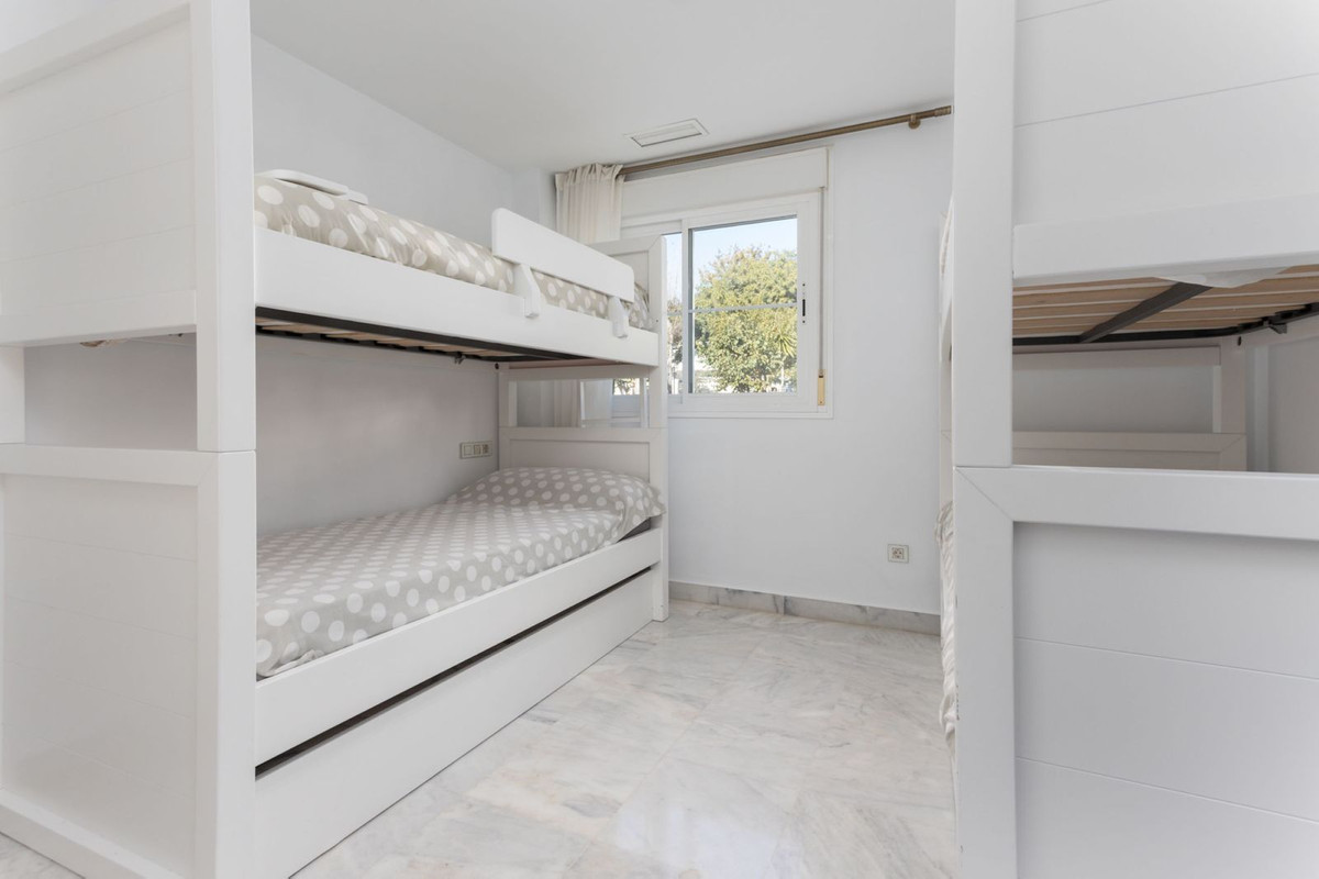 5 Bed Apartment for sale in San Pedro De Alcántara Costa Del Sol, Málaga, Spain