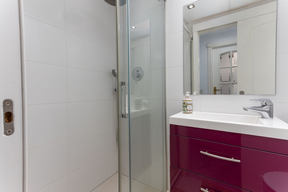 5 Bed Apartment for sale in San Pedro De Alcántara Costa Del Sol, Málaga, Spain