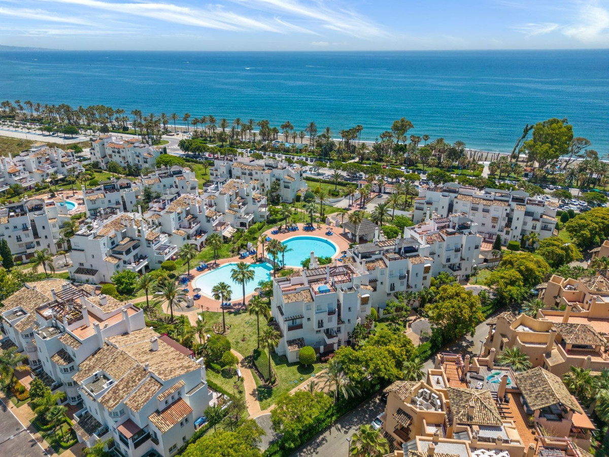 5 Bed Apartment for sale in San Pedro De Alcántara Costa Del Sol, Málaga, Spain
