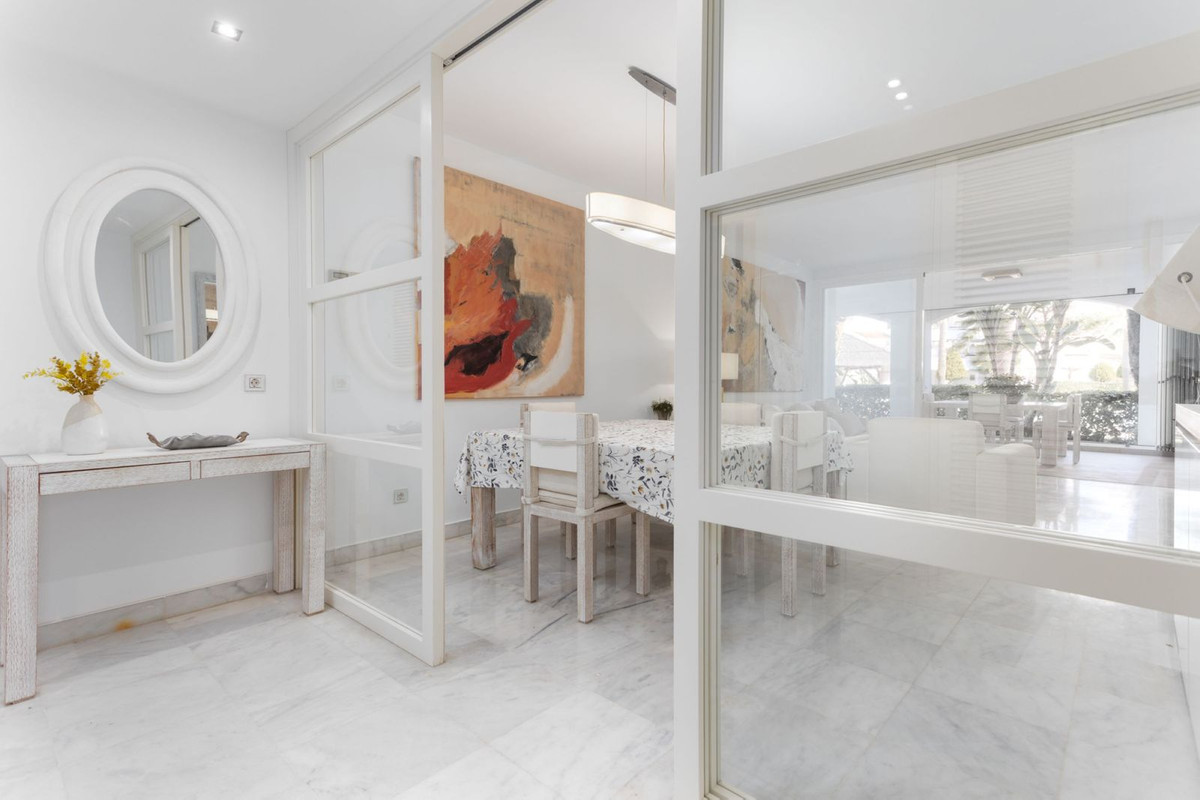 5 Bed Apartment for sale in San Pedro De Alcántara Costa Del Sol, Málaga, Spain