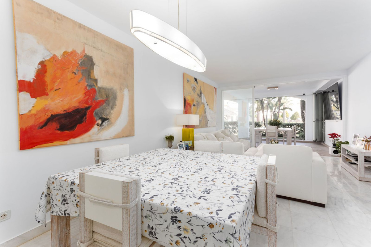 5 Bed Apartment for sale in San Pedro De Alcántara Costa Del Sol, Málaga, Spain