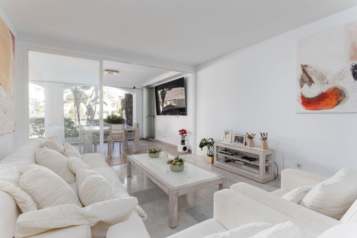 5 Bed Apartment for sale in San Pedro De Alcántara Costa Del Sol, Málaga, Spain