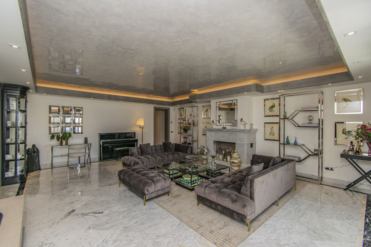 Se vende Apartamento Planta Media de 4 dormitorios en Costa Del Sol, Málaga, España