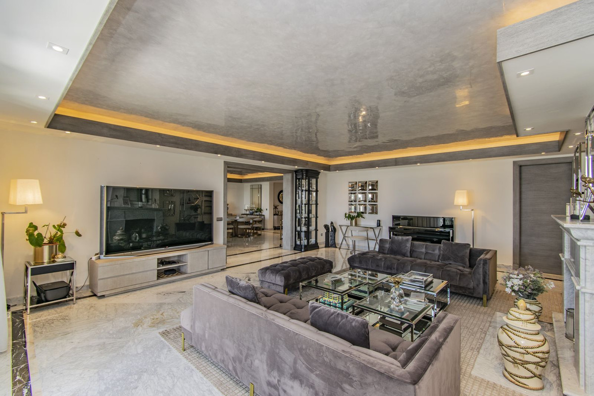 Se vende Apartamento Planta Media de 4 dormitorios en Costa Del Sol, Málaga, España