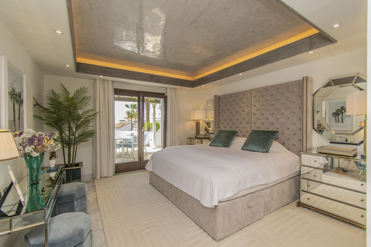 Se vende Apartamento Planta Media de 4 dormitorios en Costa Del Sol, Málaga, España