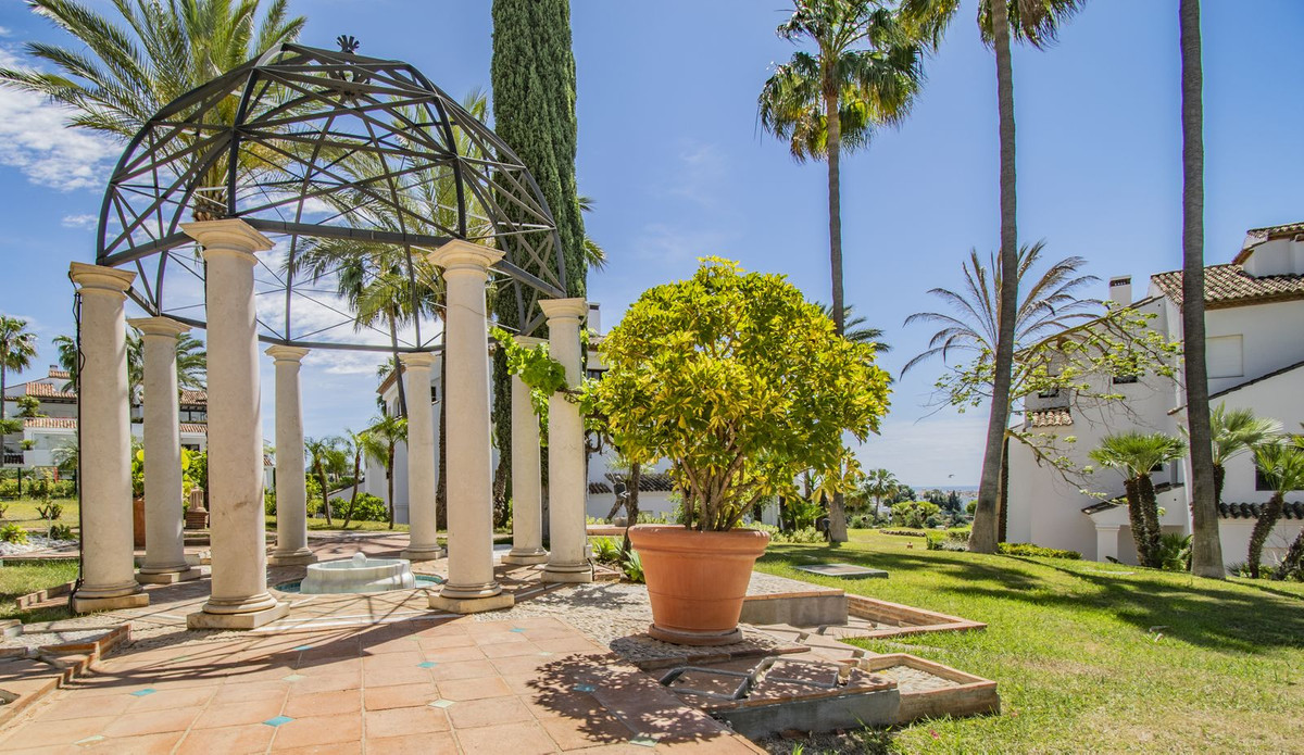 Se vende Apartamento Planta Media de 4 dormitorios en Costa Del Sol, Málaga, España