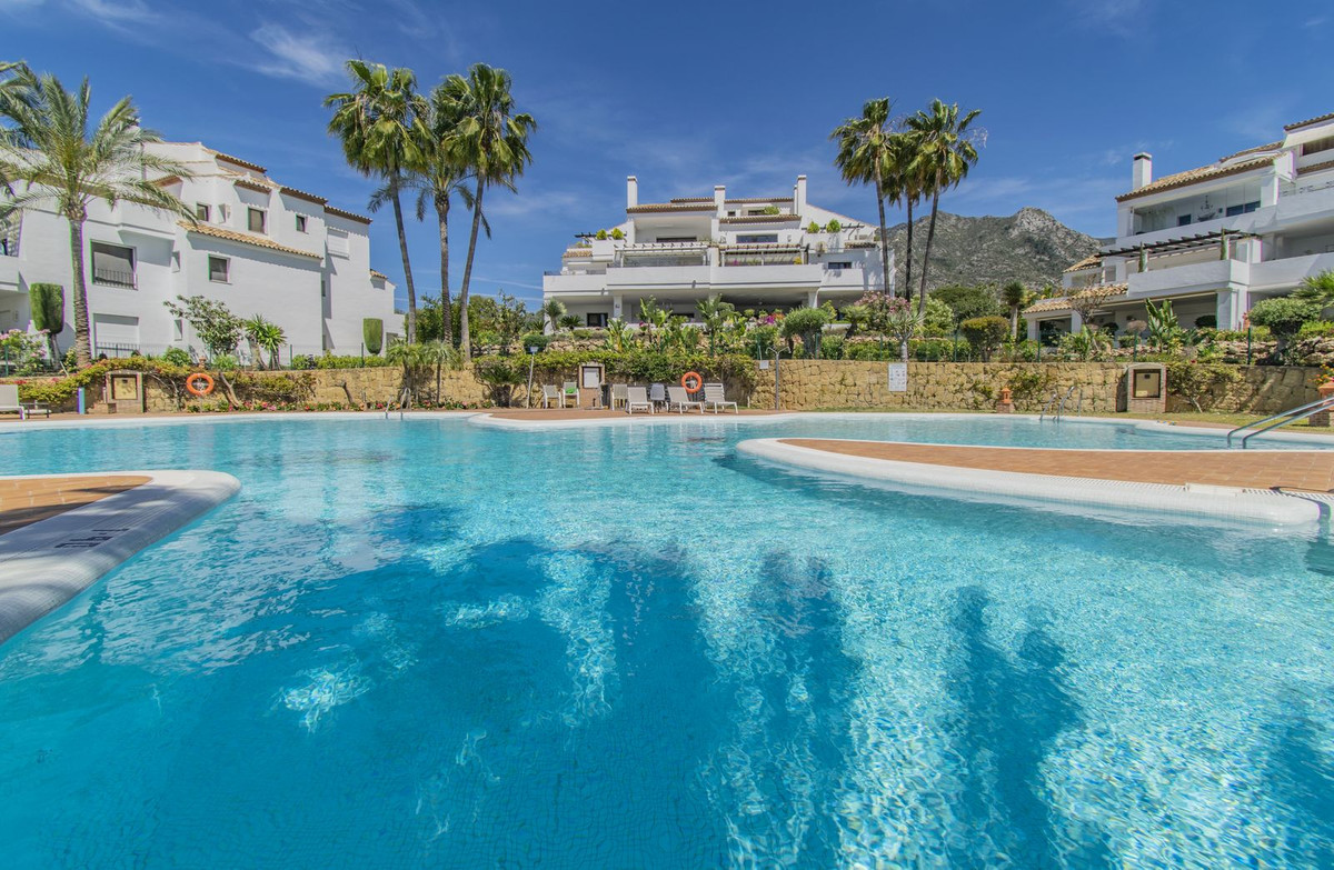 Se vende Apartamento Planta Media de 4 dormitorios en Costa Del Sol, Málaga, España