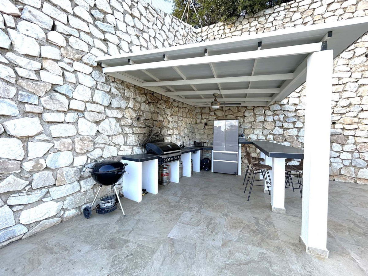 Se vende Villa - Chalet de 7 dormitorios en Costa Del Sol, Málaga, España