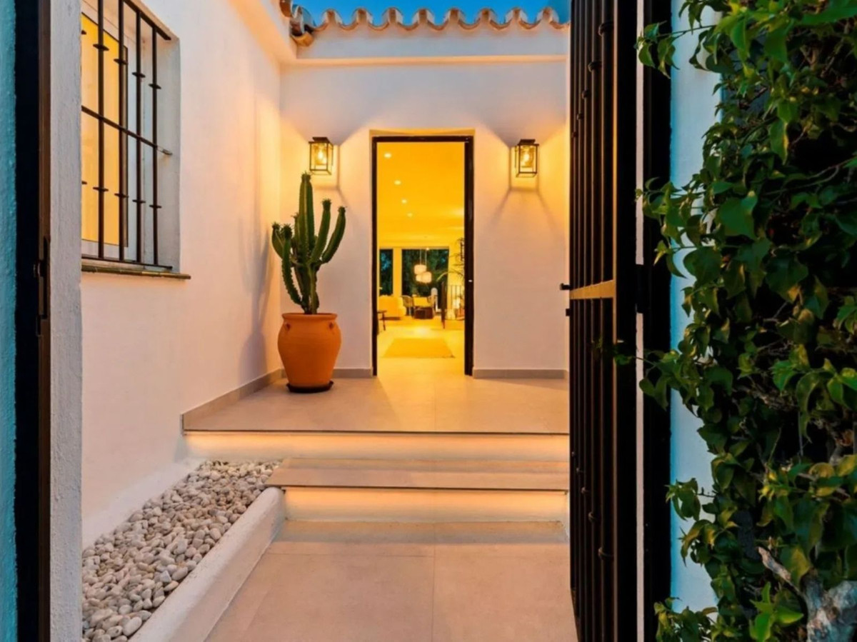 4 Bed Townhouse for sale in Marbella Costa Del Sol, Málaga, Spain