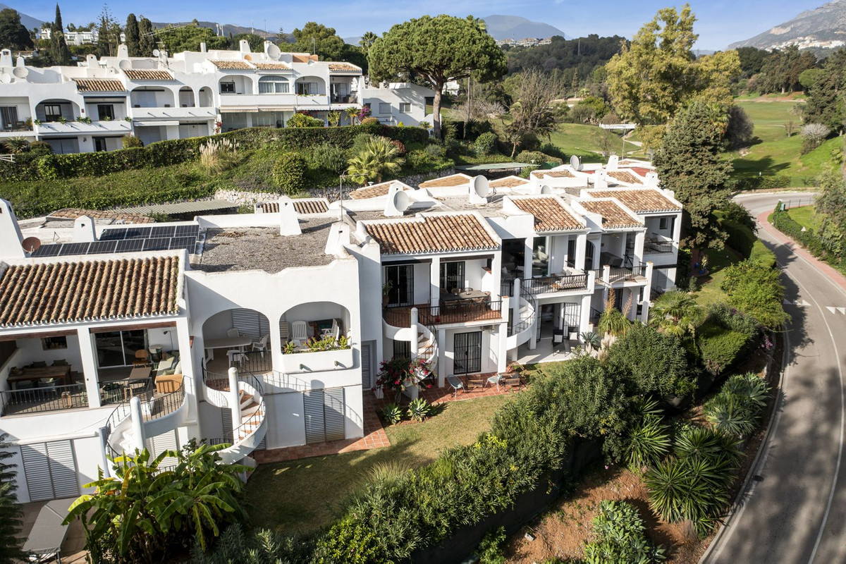 4 Bed Townhouse for sale in Marbella Costa Del Sol, Málaga, Spain