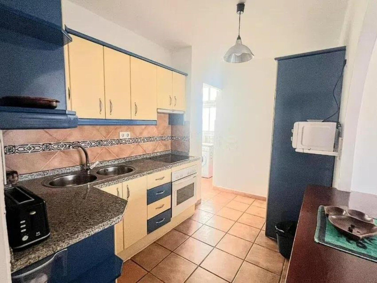 3 Bed Apartment for sale in Estepona Costa Del Sol, Málaga, Spain