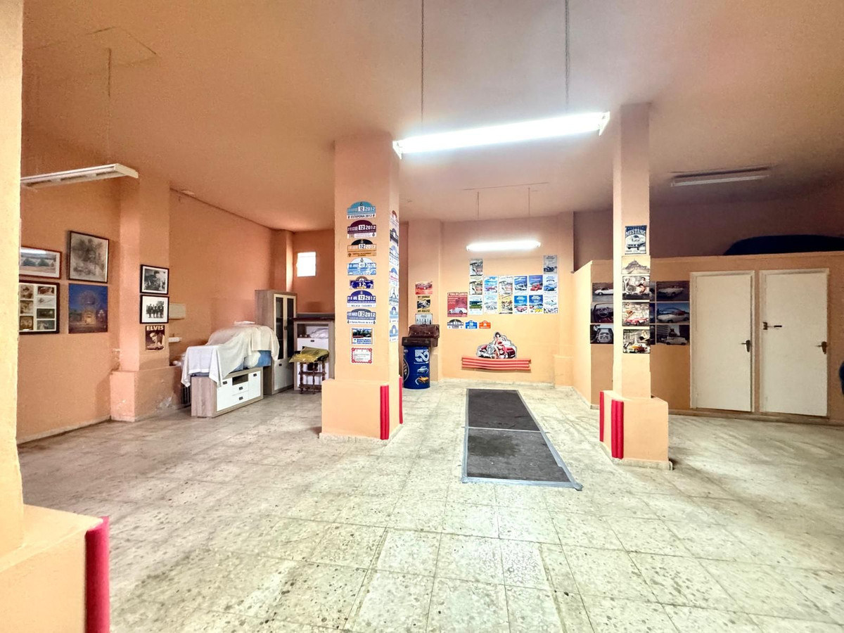 Se vende Local comercial  en Costa Del Sol, Málaga, España