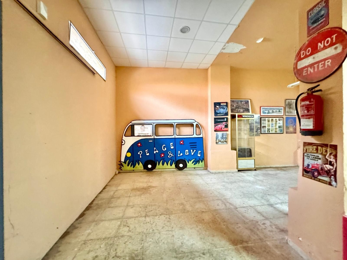 Se vende Local comercial  en Costa Del Sol, Málaga, España
