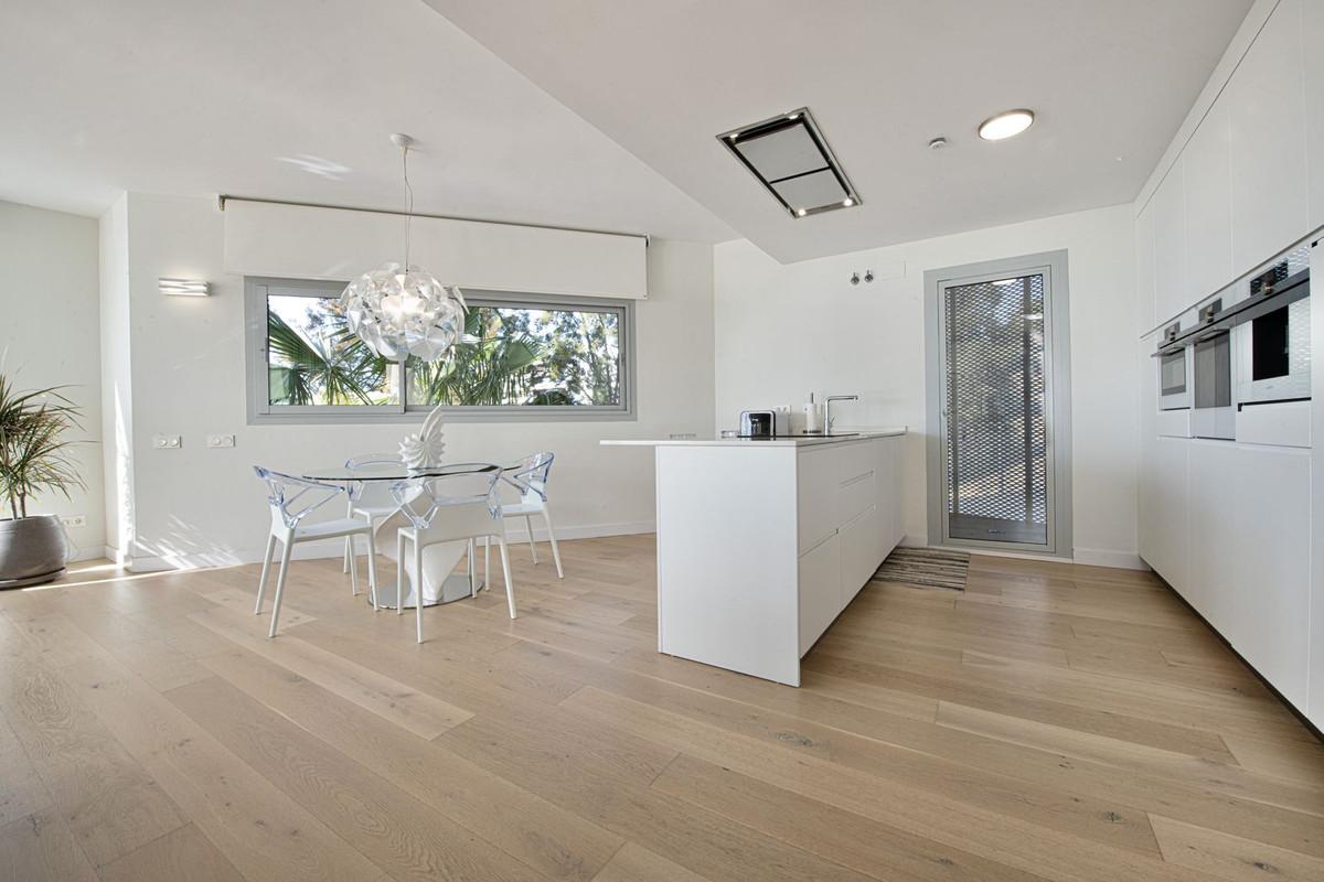 2 Bed Apartment for sale in Benalmadena Costa Del Sol, Málaga, Spain