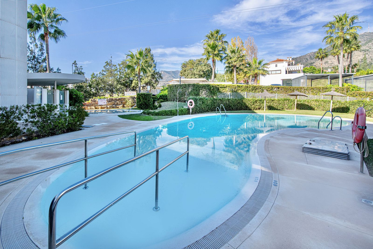 2 Bed Apartment for sale in Benalmadena Costa Del Sol, Málaga, Spain