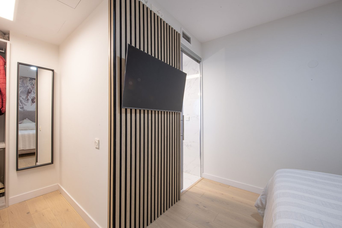 2 Bed Apartment for sale in Benalmadena Costa Del Sol, Málaga, Spain