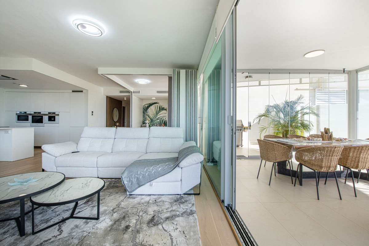 2 Bed Apartment for sale in Benalmadena Costa Del Sol, Málaga, Spain