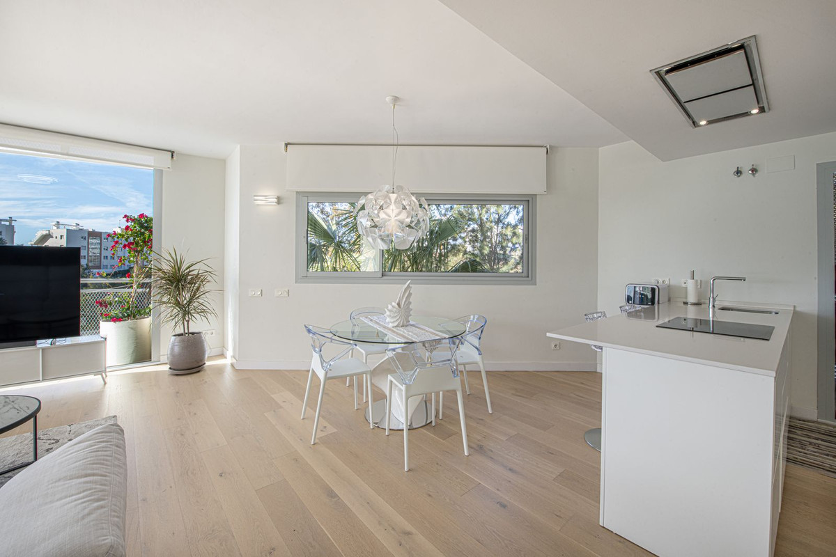 2 Bed Apartment for sale in Benalmadena Costa Del Sol, Málaga, Spain