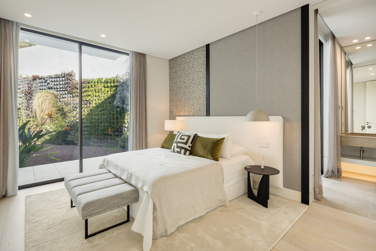 Se vende Villa - Chalet de 6 dormitorios en Costa Del Sol, Málaga, España