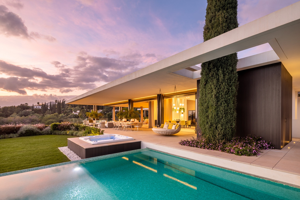 Se vende Villa - Chalet de 6 dormitorios en Costa Del Sol, Málaga, España