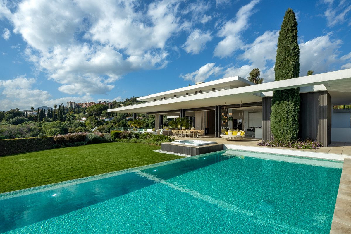 Se vende Villa - Chalet de 6 dormitorios en Costa Del Sol, Málaga, España