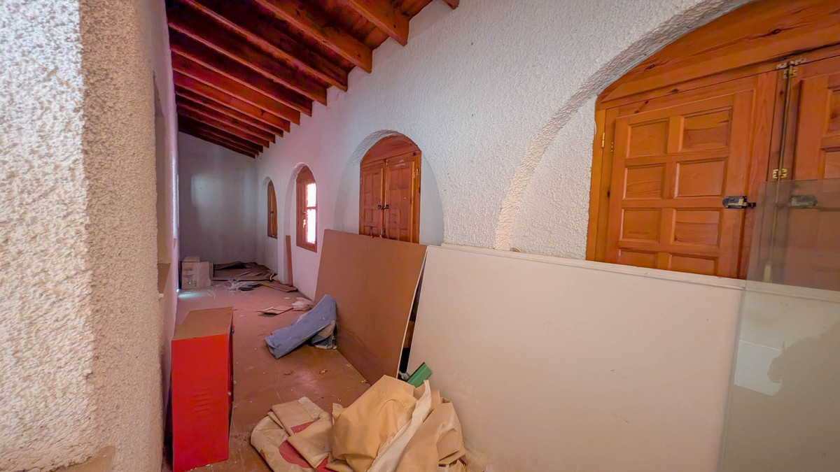 Commercial unit for sale in Calpe Costa Blanca, Alicante, Spain