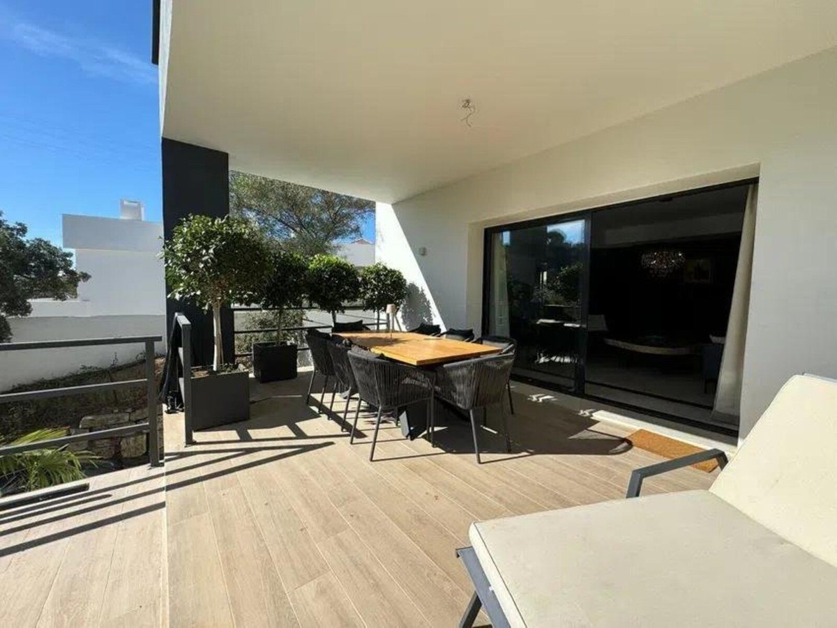 Se vende Villa - Chalet de 4 dormitorios en Costa Del Sol, Málaga, España