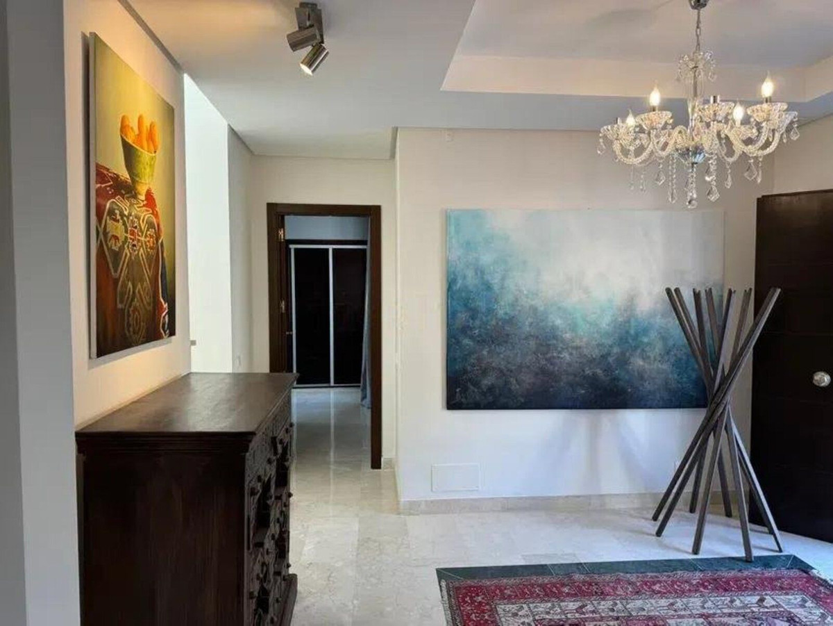 Se vende Villa - Chalet de 4 dormitorios en Costa Del Sol, Málaga, España