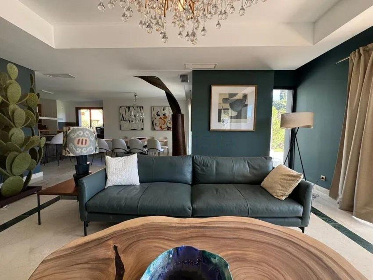 Se vende Villa - Chalet de 4 dormitorios en Costa Del Sol, Málaga, España